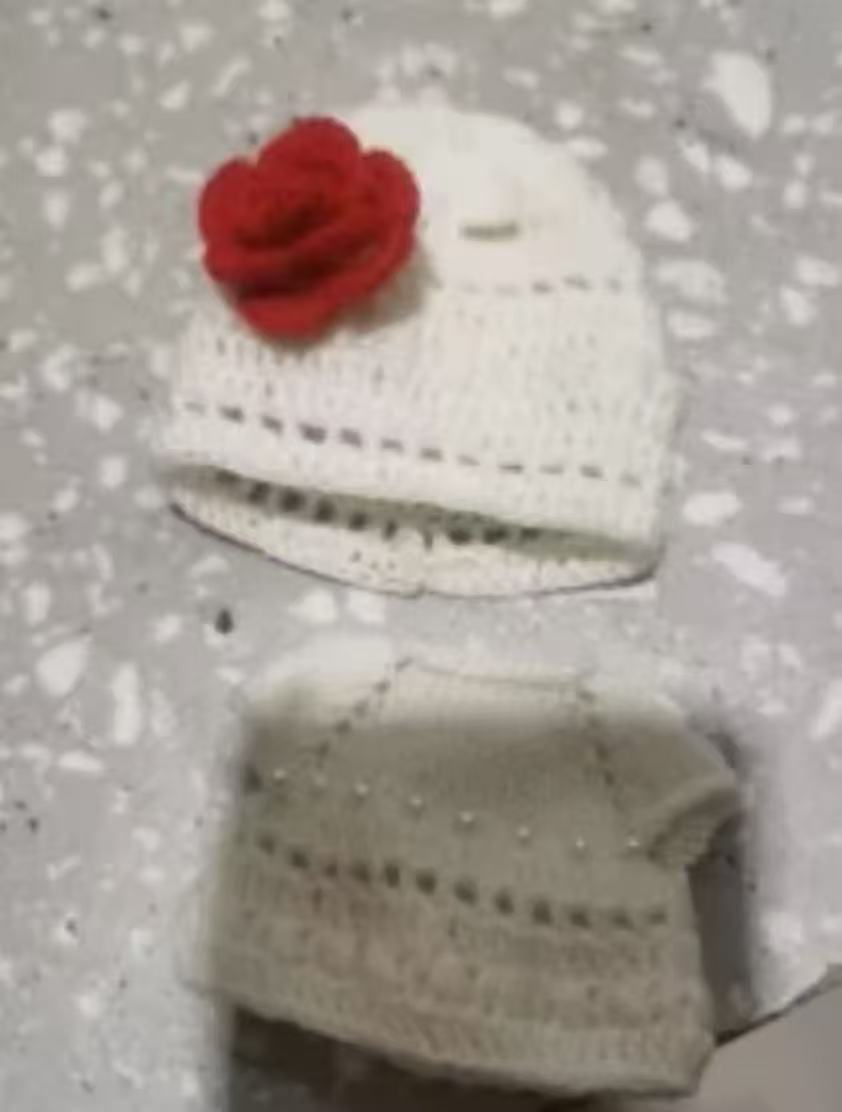 Handmade Crochet Lolita Dress & Rose Hat Set for 17cm Art Toy Doll – White Cotton Outfit for Big-Ears Designer Dolls